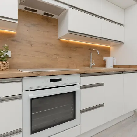 Cozy Apartment With Parking Bakalarska By Noclegi Renters Warsaw Exterior photo