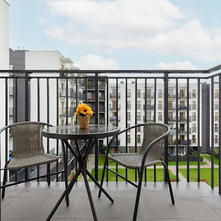 Cozy Apartment With Parking Bakalarska By Noclegi Renters Warsaw Exterior photo