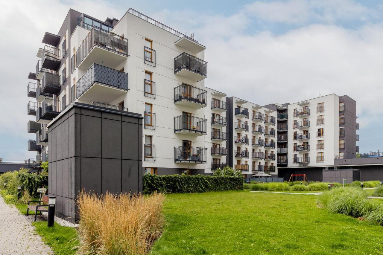 Cozy With Parking Bakalarska By Renters Varšava