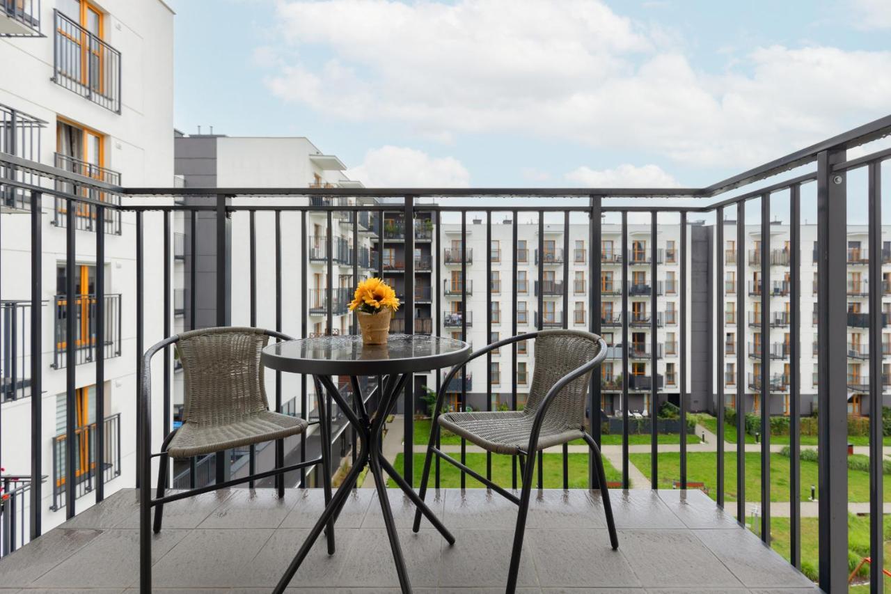 Cozy With Parking Bakalarska By Renters Apartmán Varšava