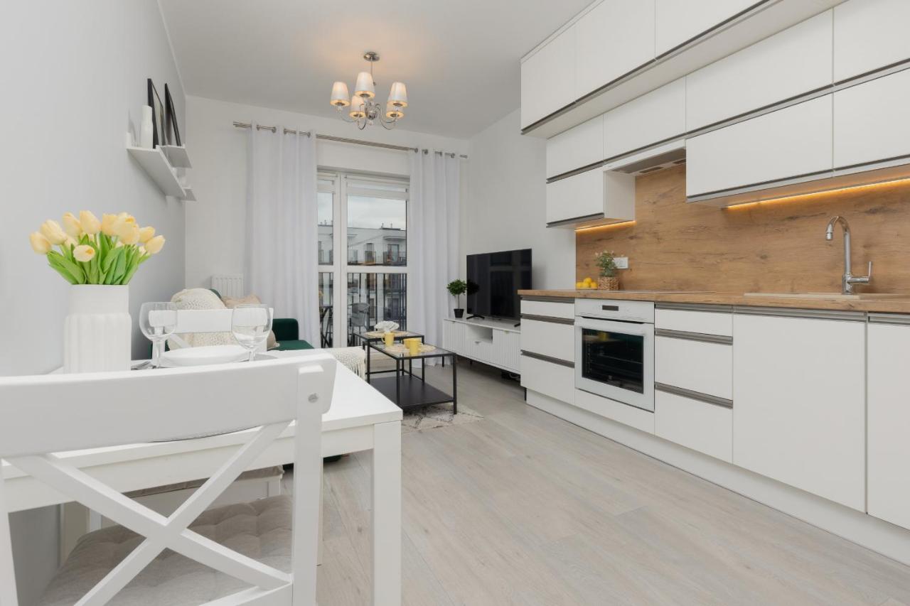 Cozy With Parking Bakalarska By Renters * Varšava